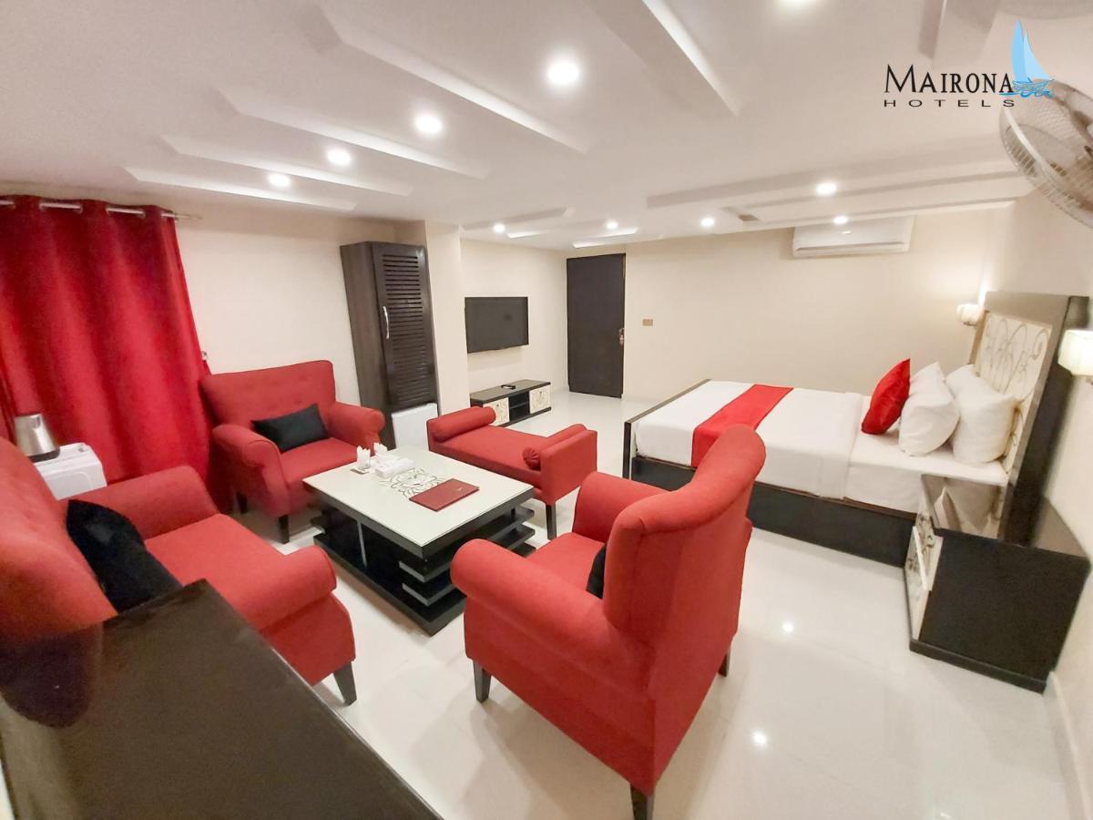Hotel Mairona Gulberg Лахор Екстер'єр фото