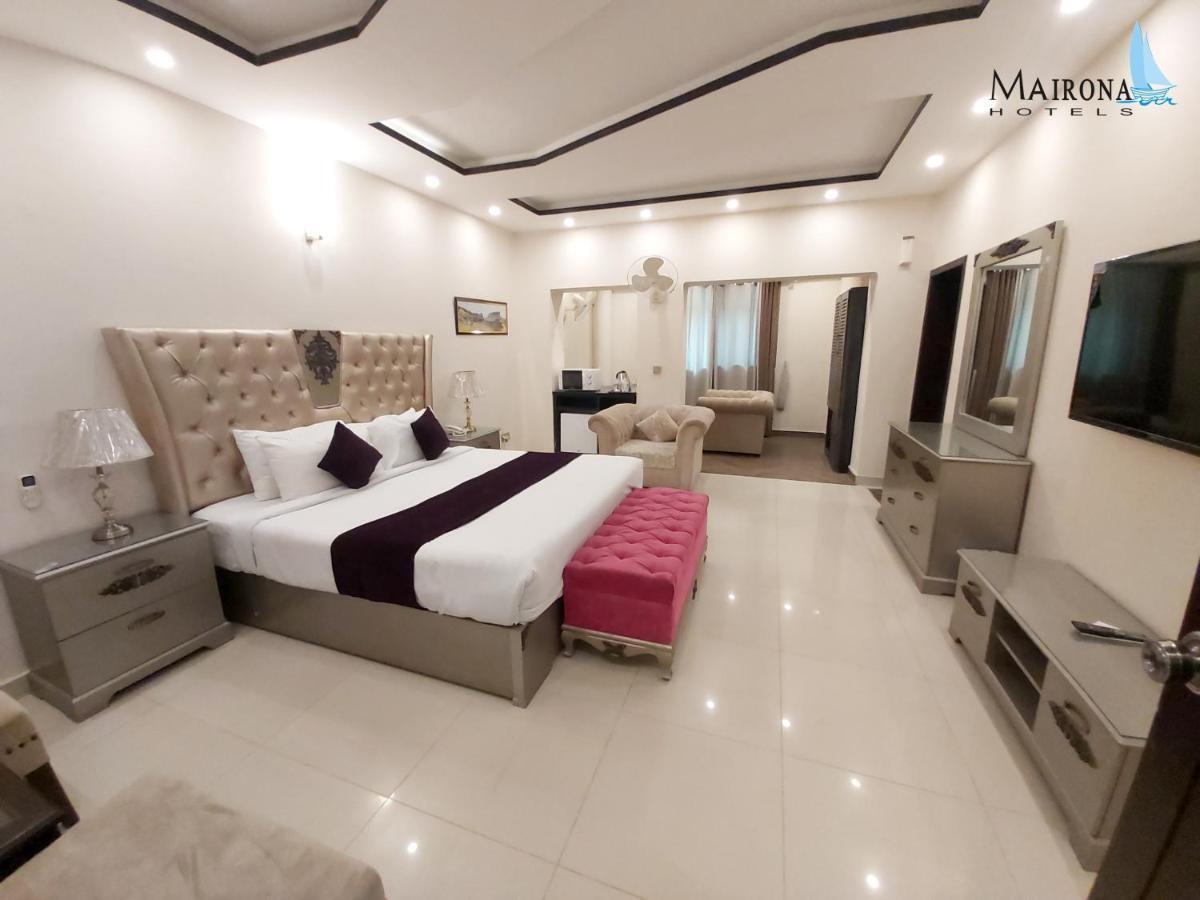 Hotel Mairona Gulberg Лахор Екстер'єр фото