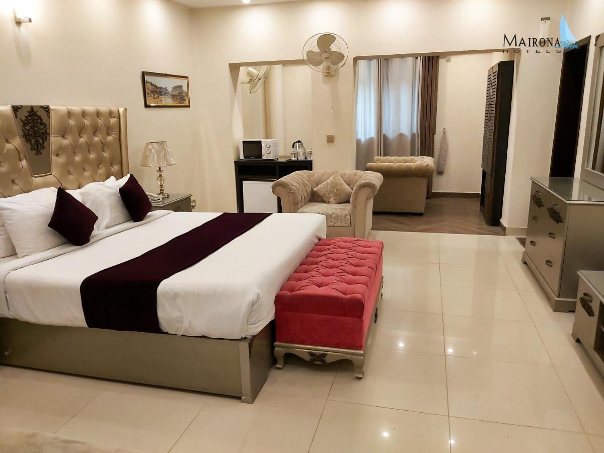 Hotel Mairona Gulberg Лахор Екстер'єр фото